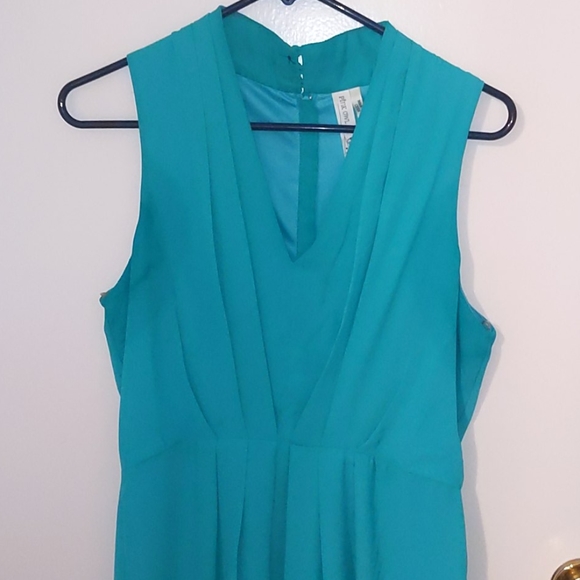 Teal formal dress!! - Picture 3 of 5